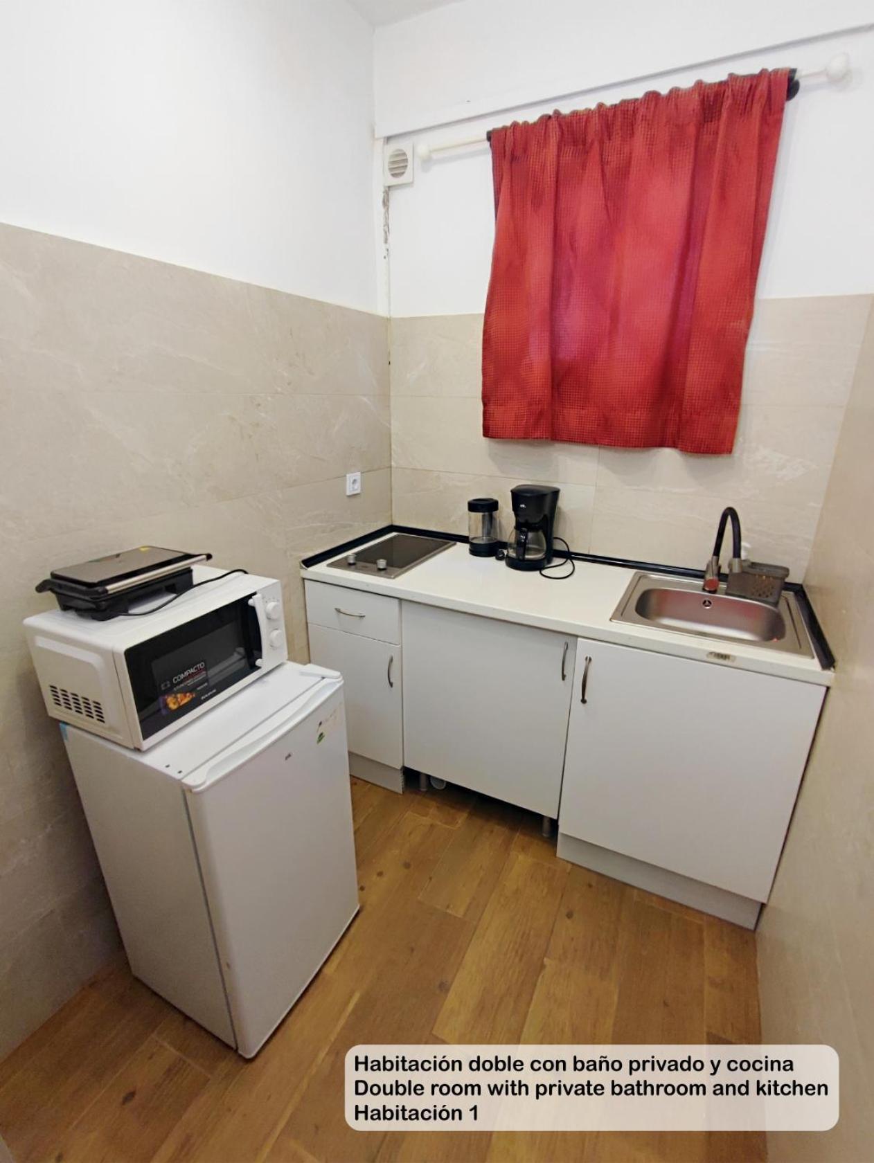 Madrid Centro Rooms Bagian luar foto