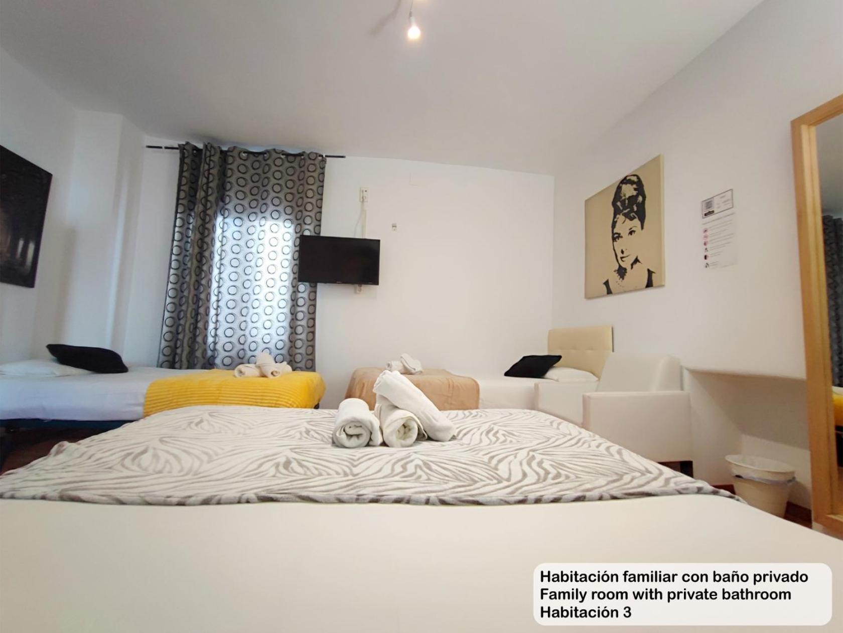 Madrid Centro Rooms Bagian luar foto