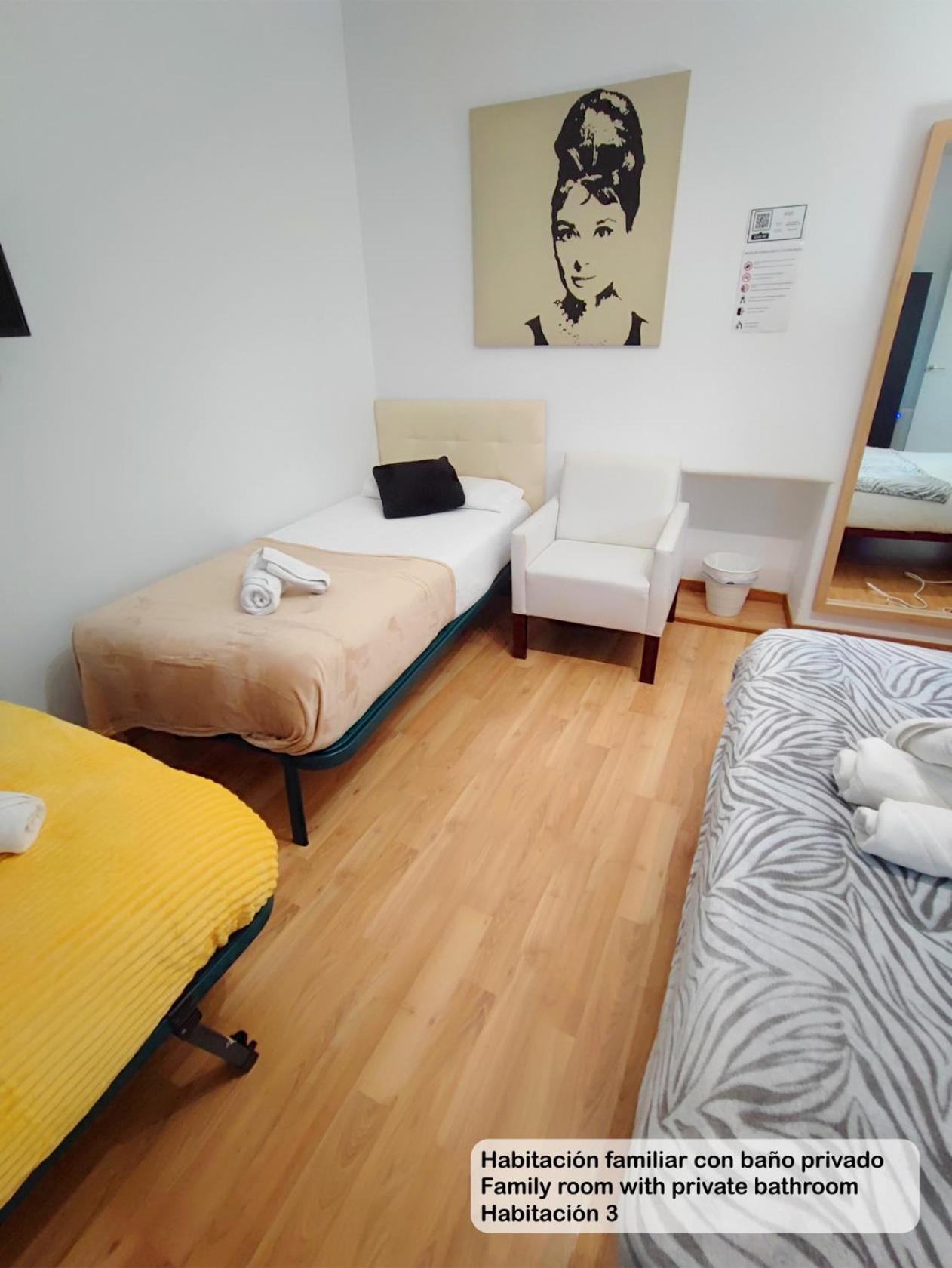 Madrid Centro Rooms Bagian luar foto