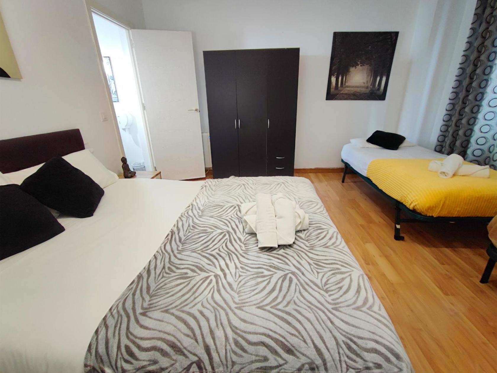 Madrid Centro Rooms Bagian luar foto